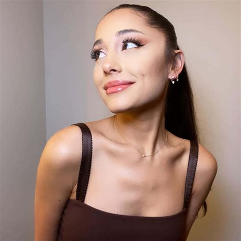 Ariana Grandes Porn Videos .